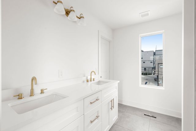 3121 River Dr, Nashville, TN 37218