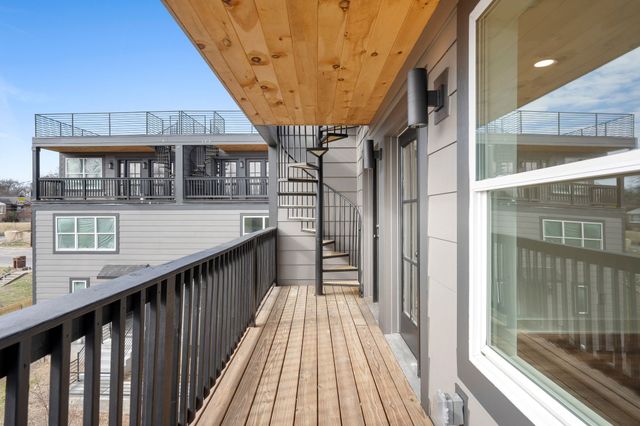 3121 River Dr, Nashville, TN 37218