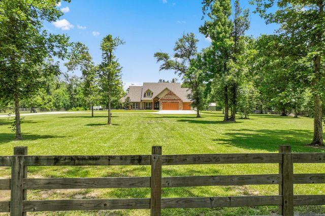27605 Patterson Rd, Springfield, LA 70462
