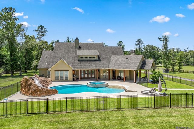 27605 Patterson Rd, Springfield, LA 70462