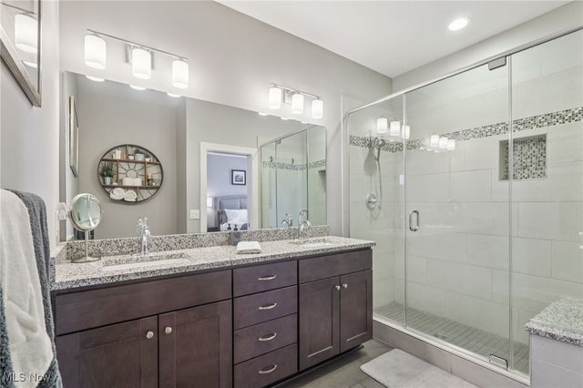 23 Mckinley Place, Lakewood, OH 44107