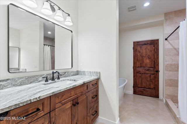 1915 E Lind Road, Tucson, AZ 85719