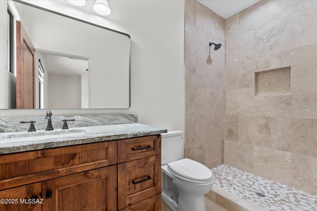 1915 E Lind Road, Tucson, AZ 85719