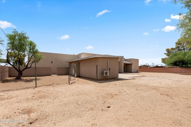 1915 E Lind Road, Tucson, AZ 85719