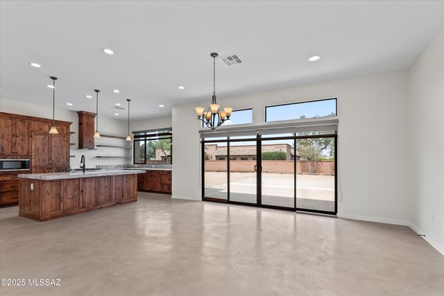1915 E Lind Road, Tucson, AZ 85719
