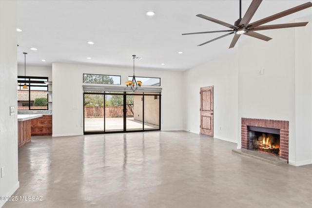 1915 E Lind Road, Tucson, AZ 85719