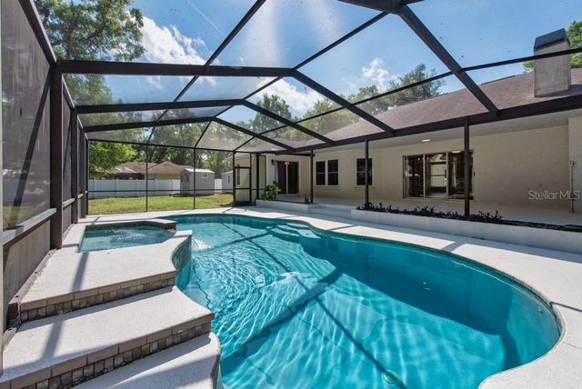 5318 LENOIR COURT, Plant City, FL 33566