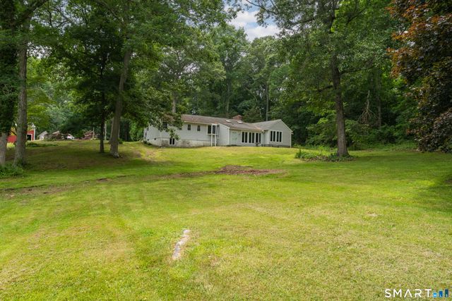 11 Autumn Lane, Clinton, CT 06413