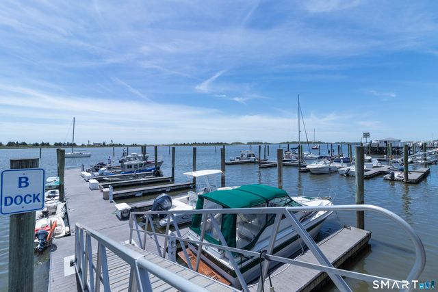 11 Autumn Lane, Clinton, CT 06413