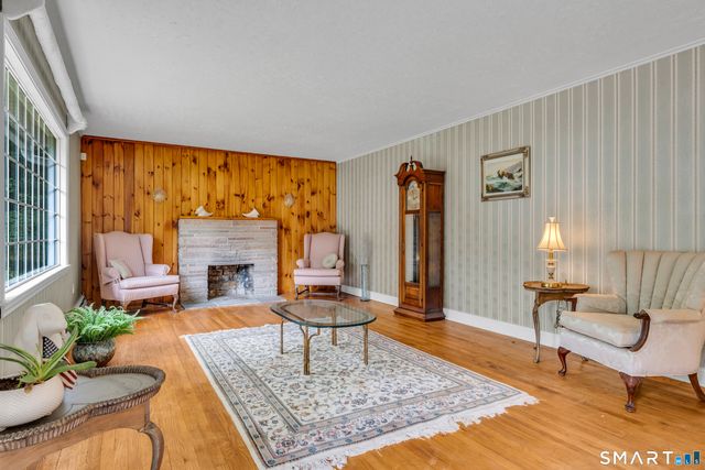 11 Autumn Lane, Clinton, CT 06413