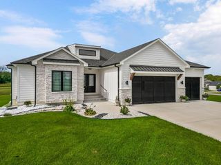 1 S Buffalo Ridge Court, Lake Winnebago, MO 64034