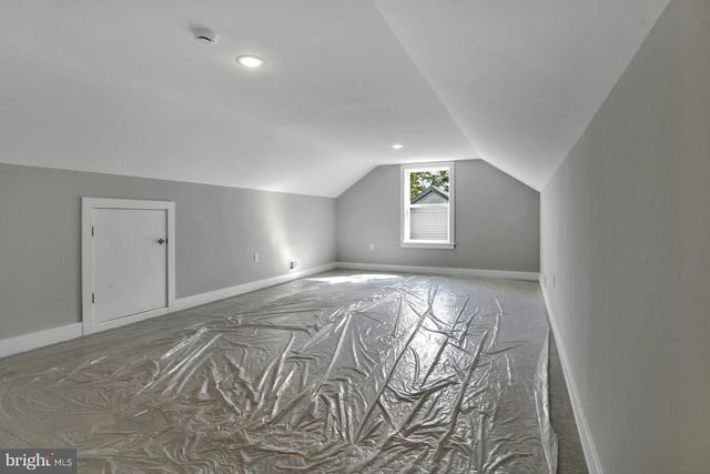 2 RAILROAD AVE, Bayville, NJ 08721