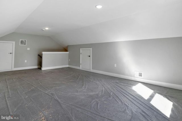 2 RAILROAD AVE, Bayville, NJ 08721