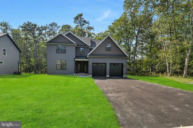 2 RAILROAD AVE, Bayville, NJ 08721