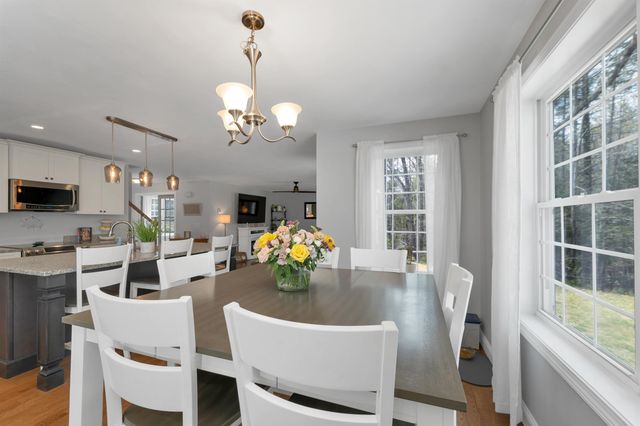 17 Blueberry Hill Road, Raymond, NH 03077