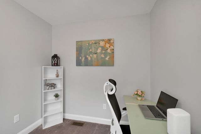 17 Blueberry Hill Road, Raymond, NH 03077