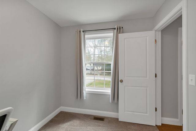 17 Blueberry Hill Road, Raymond, NH 03077