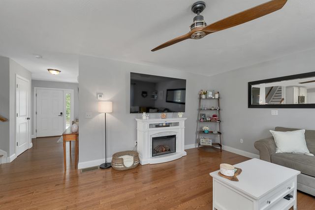 17 Blueberry Hill Road, Raymond, NH 03077