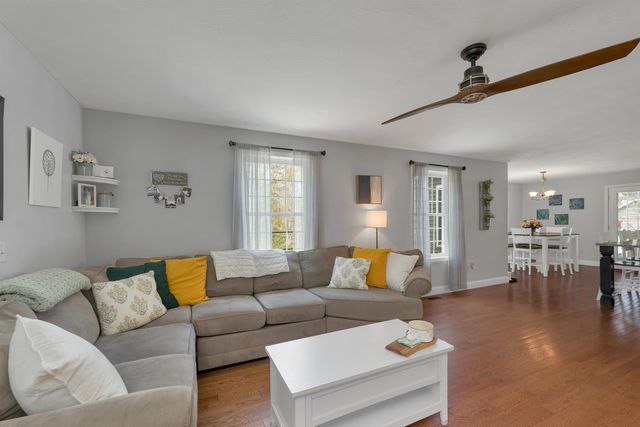 17 Blueberry Hill Road, Raymond, NH 03077