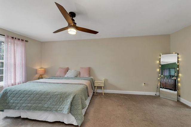 17 Blueberry Hill Road, Raymond, NH 03077
