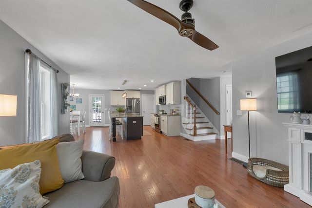17 Blueberry Hill Road, Raymond, NH 03077