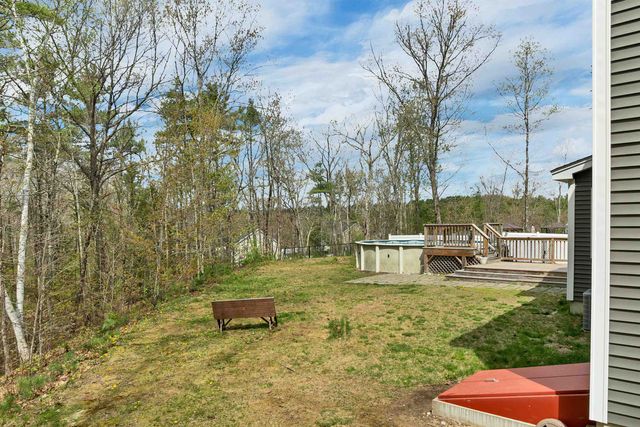 17 Blueberry Hill Road, Raymond, NH 03077