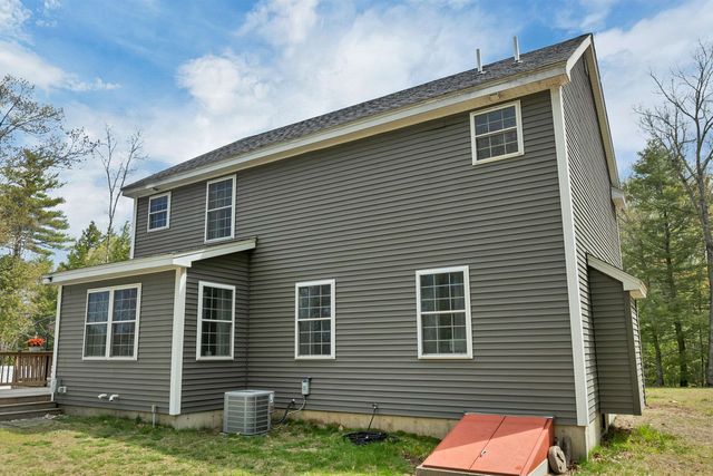 17 Blueberry Hill Road, Raymond, NH 03077