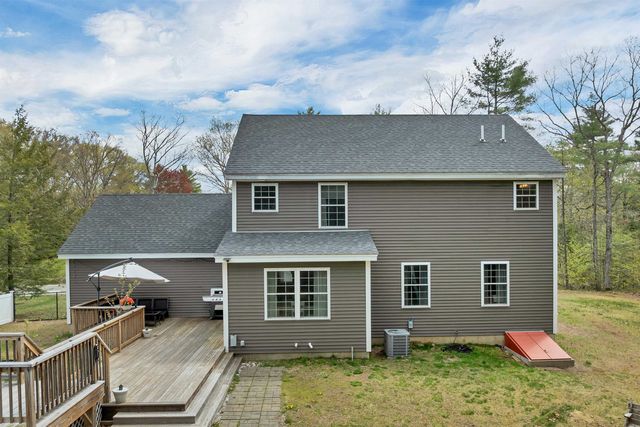 17 Blueberry Hill Road, Raymond, NH 03077