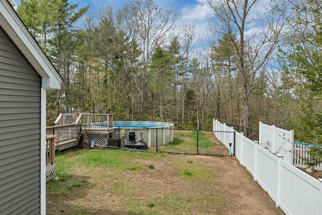 17 Blueberry Hill Road, Raymond, NH 03077