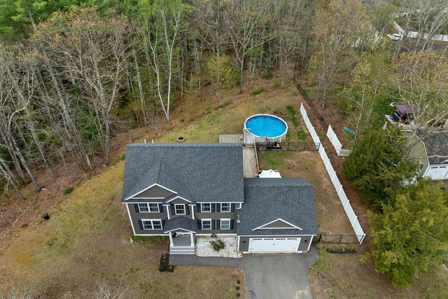 17 Blueberry Hill Road, Raymond, NH 03077