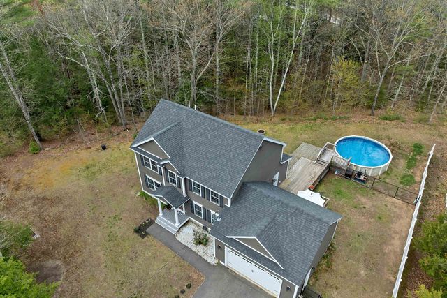 17 Blueberry Hill Road, Raymond, NH 03077