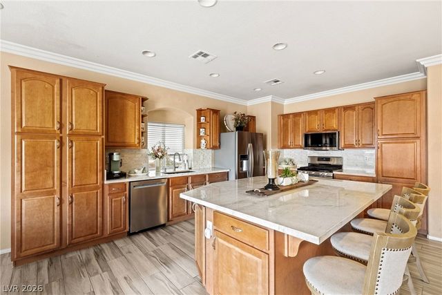 7036 Tidelands Park Court, Las Vegas, NV 89166