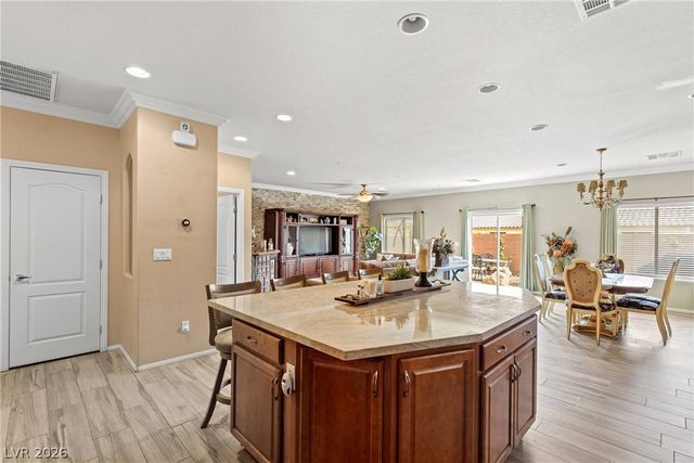 7036 Tidelands Park Court, Las Vegas, NV 89166