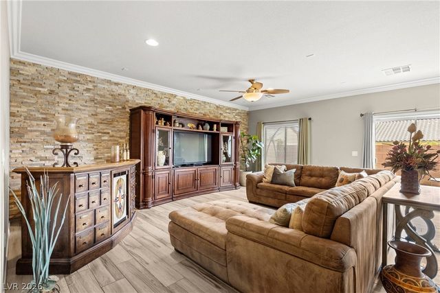 7036 Tidelands Park Court, Las Vegas, NV 89166