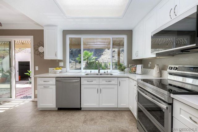 9430 Palomino Ridge, Lakeside, CA 92040