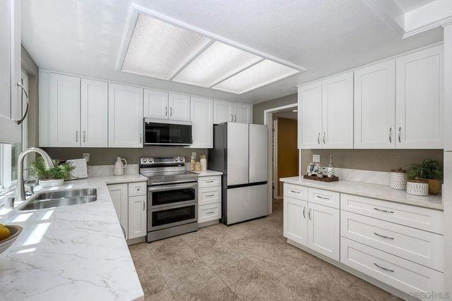 9430 Palomino Ridge, Lakeside, CA 92040