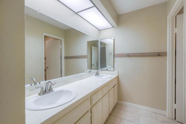 9430 Palomino Ridge, Lakeside, CA 92040