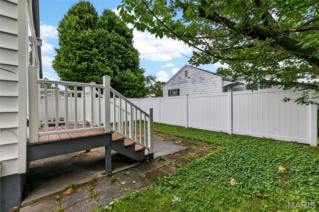 10732 Saint Francis Lane, St Ann, MO 63074