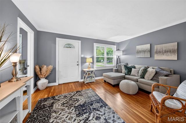 10732 Saint Francis Lane, St Ann, MO 63074
