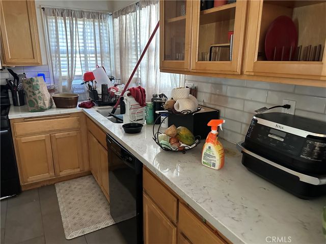 3432 Russell, Riverside, CA 92501