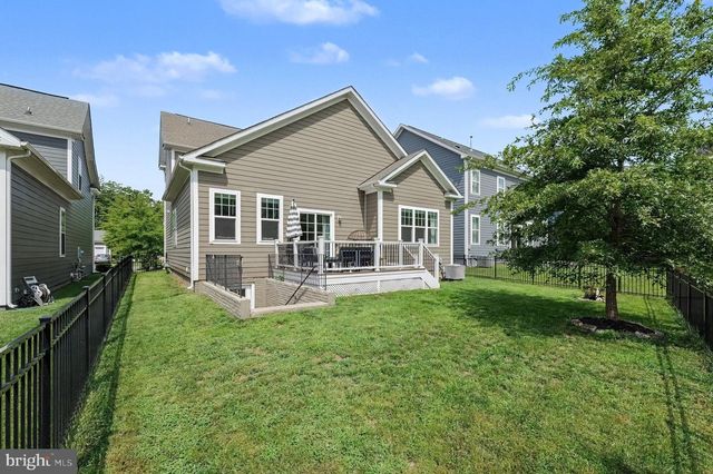 17929 WOODS DR, Dumfries, VA 22026