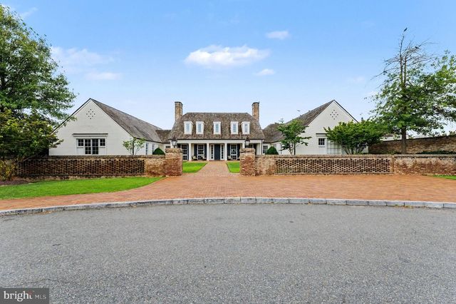 17929 WOODS DR, Dumfries, VA 22026