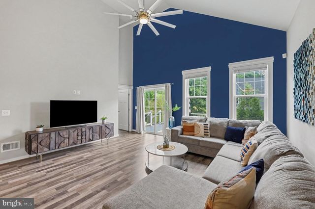 17929 WOODS DR, Dumfries, VA 22026