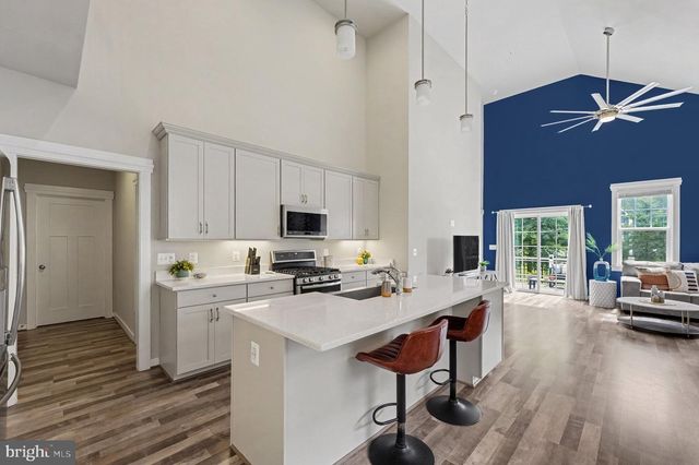 17929 WOODS DR, Dumfries, VA 22026