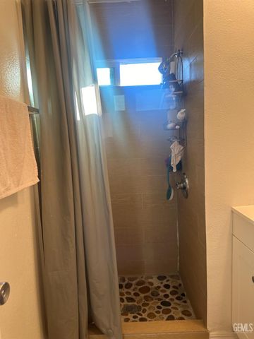 201 McCord Avenue 52, Bakersfield, CA 93308