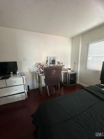 201 McCord Avenue 52, Bakersfield, CA 93308