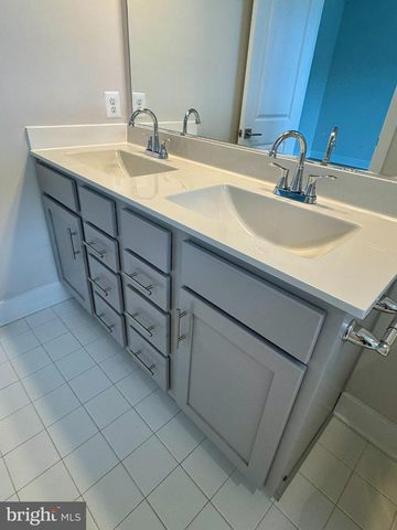 201 POMEGRANATE LN, Frederick, MD 21701