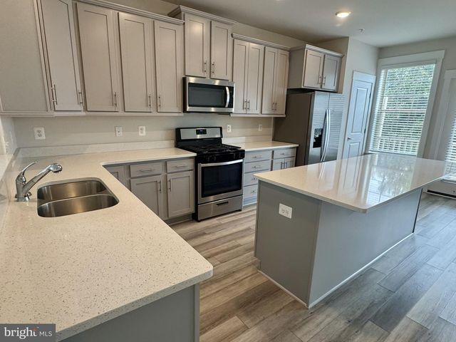 201 POMEGRANATE LN, Frederick, MD 21701