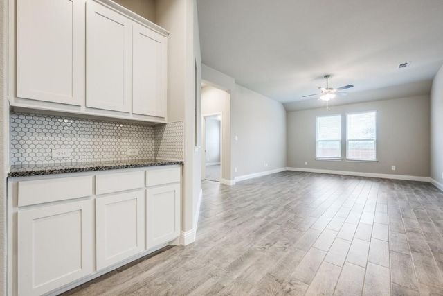 3077 Lionsgate Drive, Argyle, TX 76226