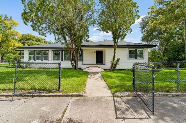 400 PLUMOSA DRIVE, Sanford, FL 32771